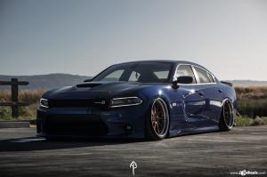 2019 Dodge Charger R/T Scat Pack on Avantgarde Wheels (AG F521)